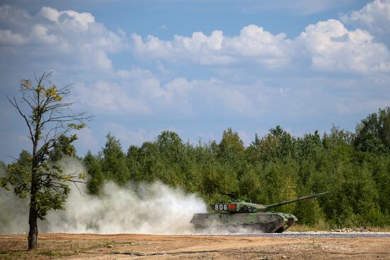 Tank Biathlon 2014 competition. Day One