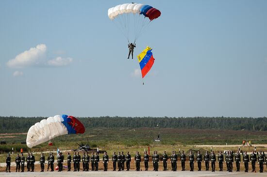 Tank Biathlon 2014 competition. Day One