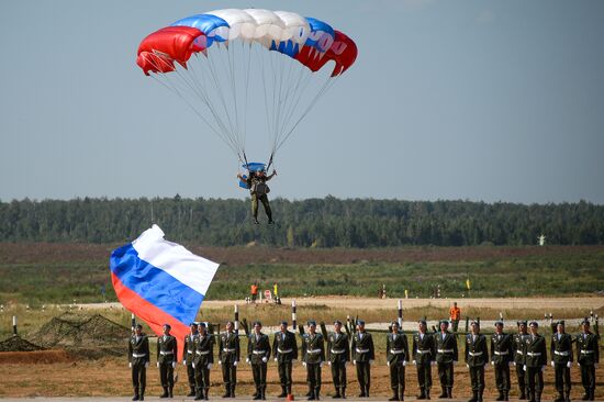 Tank Biathlon 2014 competition. Day One