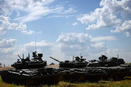 Tank Biathlon 2014 competition. Day One