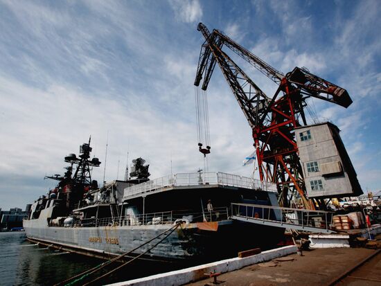 Dalzavod ship yard in Vladivostok