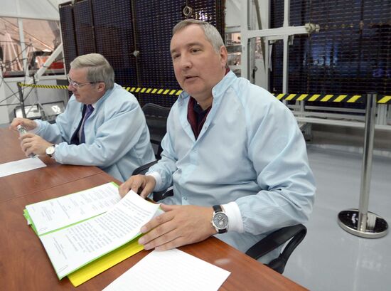 Deputy Prime Minister Rogozin visits Information Satellite Systems
