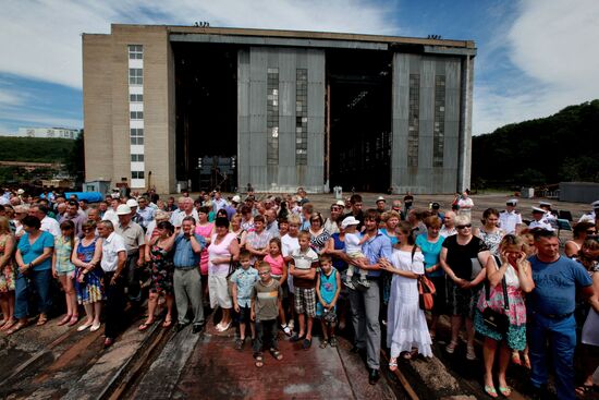 Launching border guard ship "Sapfir" in Vladivostok