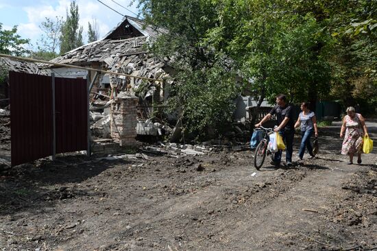Life in Shakhtyorsk, Donetsk Region
