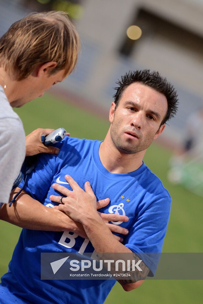 French footballer Mathieu Valbuena signs with Dynamo Moscow