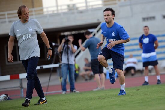 French footballer Mathieu Valbuena signs with Dynamo Moscow