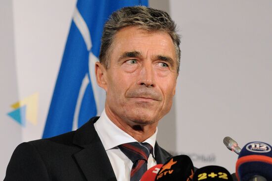 Press briefing by NATO Secretary General Anders Fogh Rasmussen in Kiev