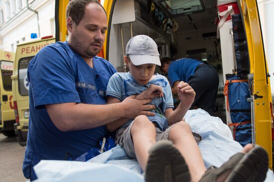 Nine critically ill children from easetrn Ukraine delivered to Moscow