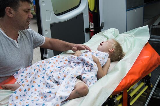 Nine critically ill children from easetrn Ukraine delivered to Moscow