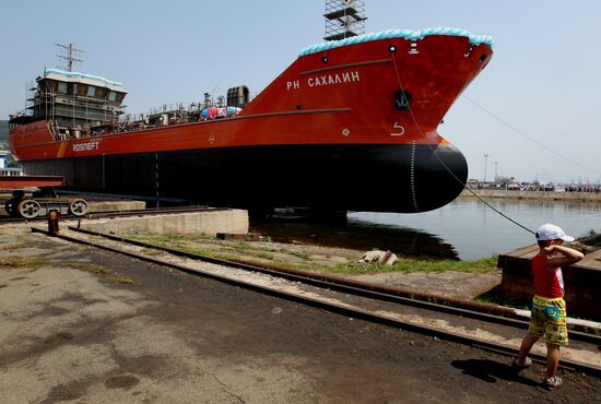 Tanker "Sakhalin" commissioned in Vladivostok