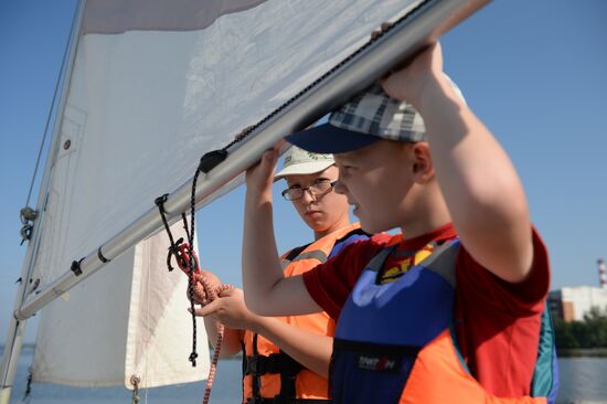 "Flagman" children's flotilla in Yekaterinburg