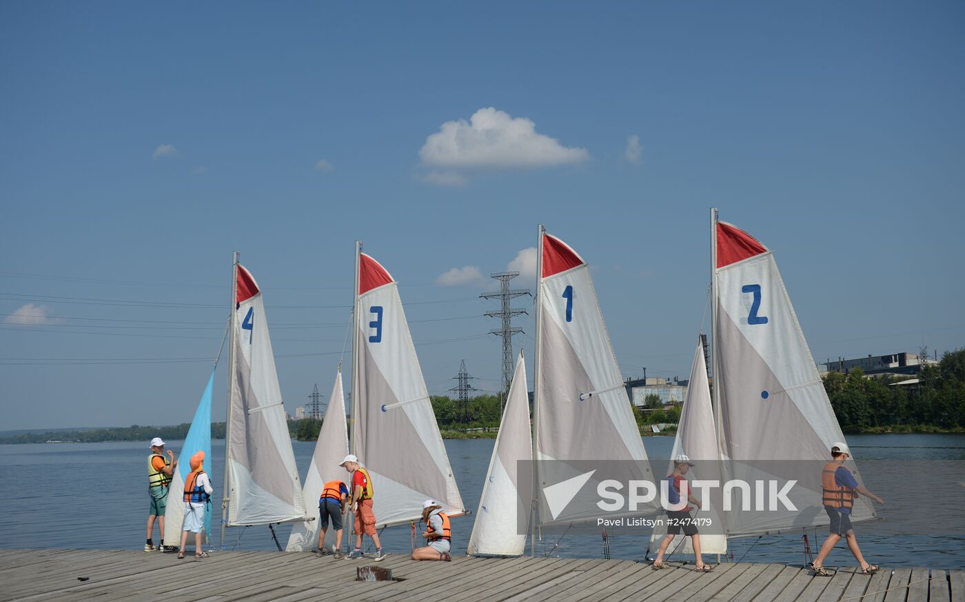 "Flagman" children's flotilla in Yekaterinburg