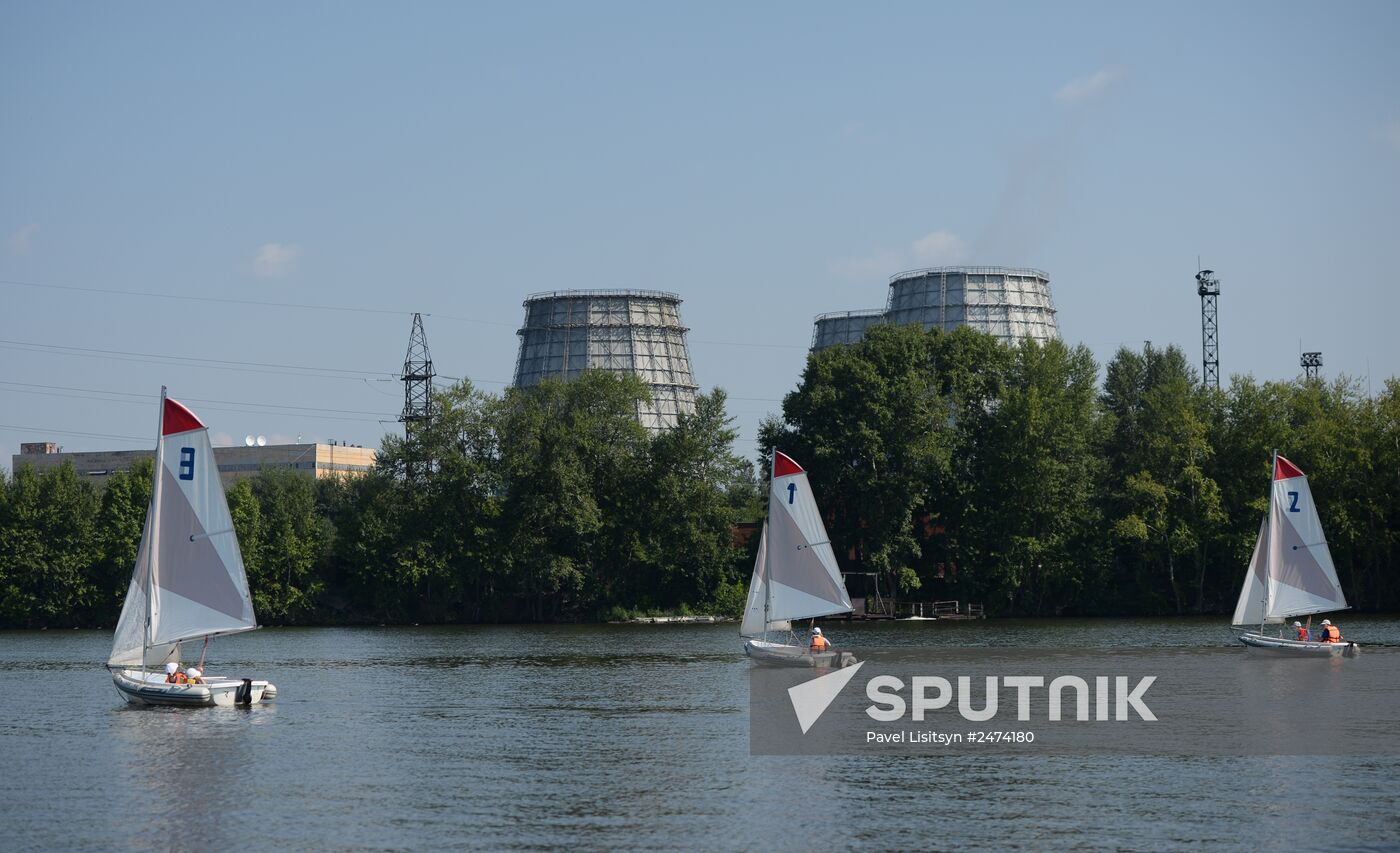 "Flagman" children's flotilla in Yekaterinburg