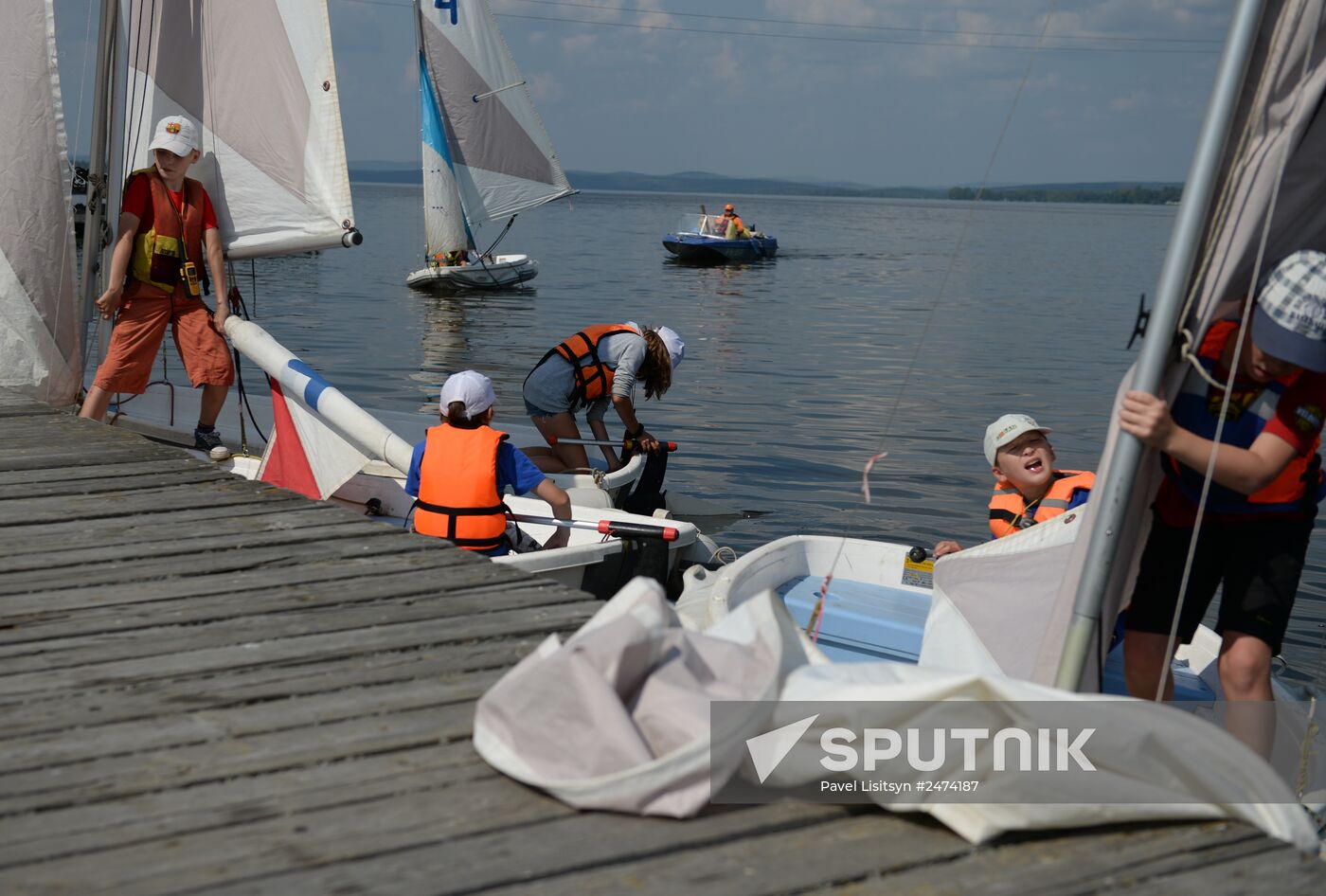 "Flagman" children's flotilla in Yekaterinburg