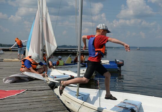 "Flagman" children's flotilla in Yekaterinburg