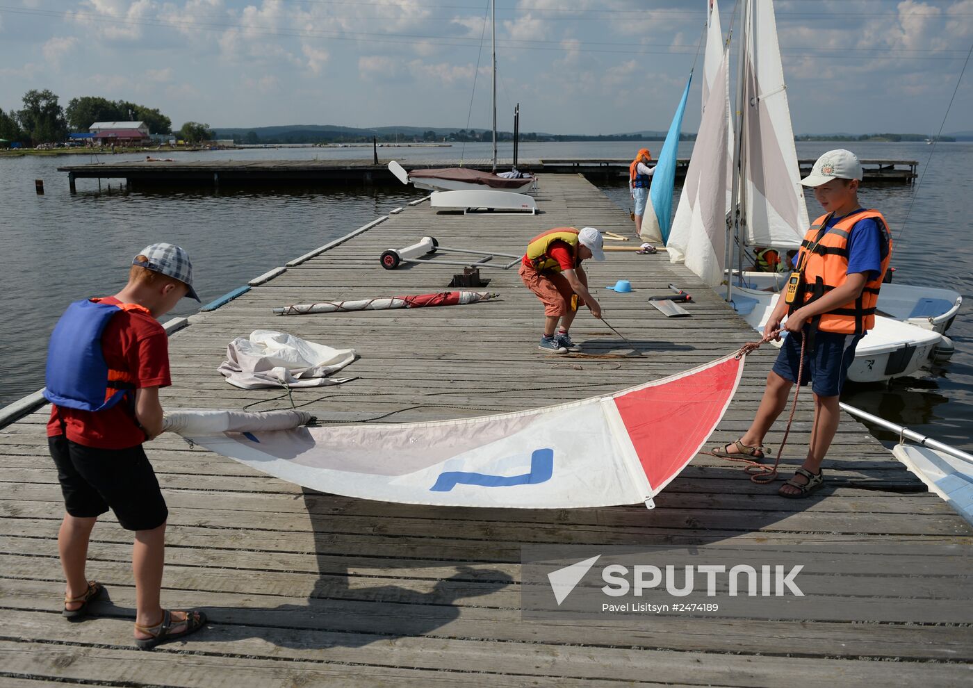 "Flagman" children's flotilla in Yekaterinburg