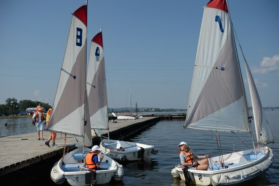 "Flagman" children's flotilla in Yekaterinburg