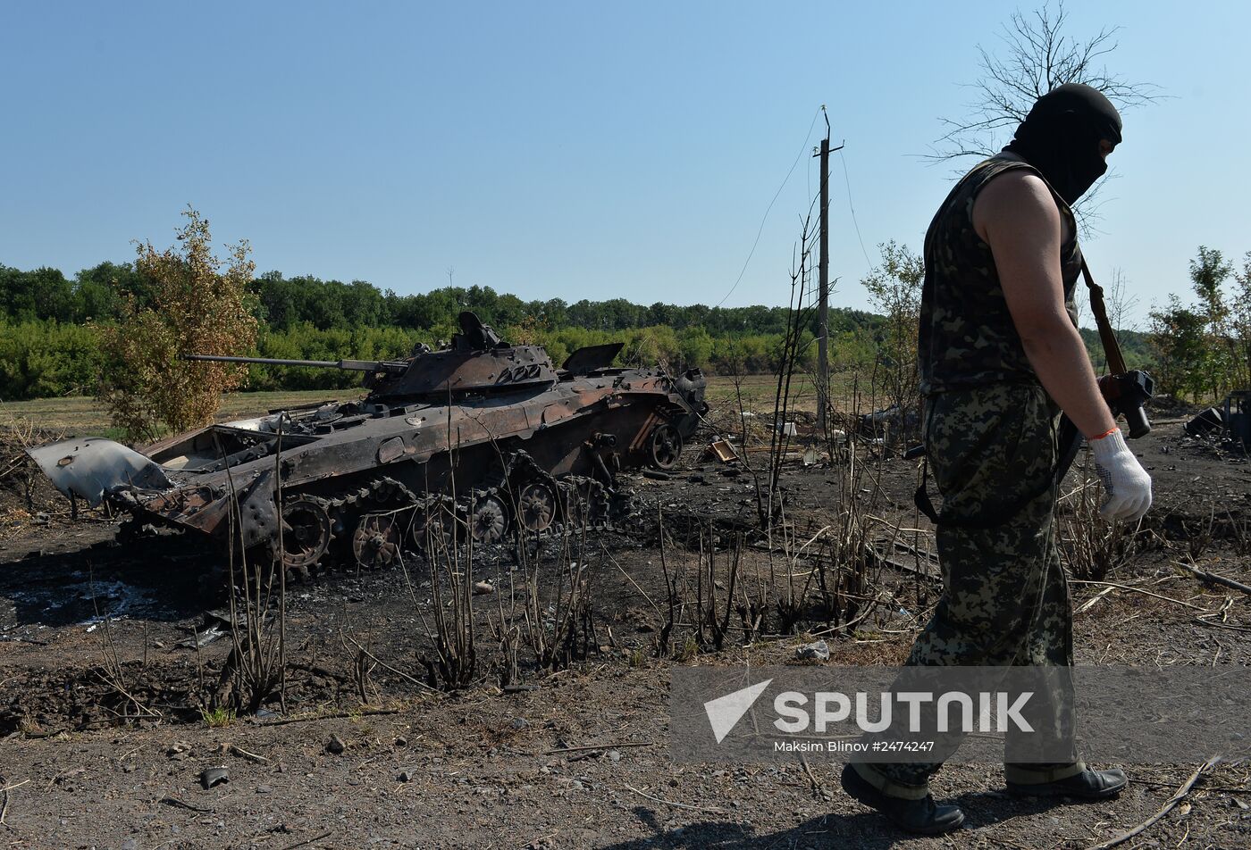 Lugansk Region self-defense fighters take control over Dolzhansky checkpoint