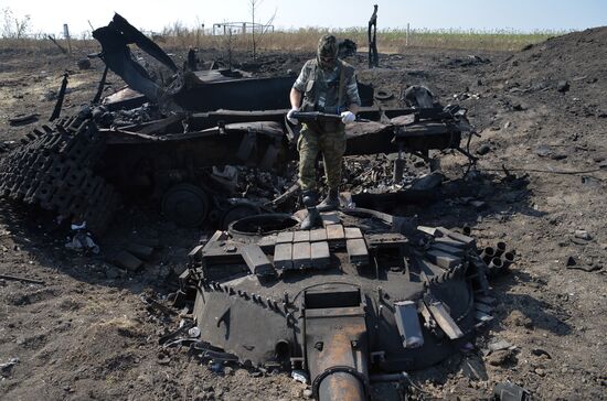 Lugansk People's Republic militia take over Dolzhansky border crossing point on Russian border