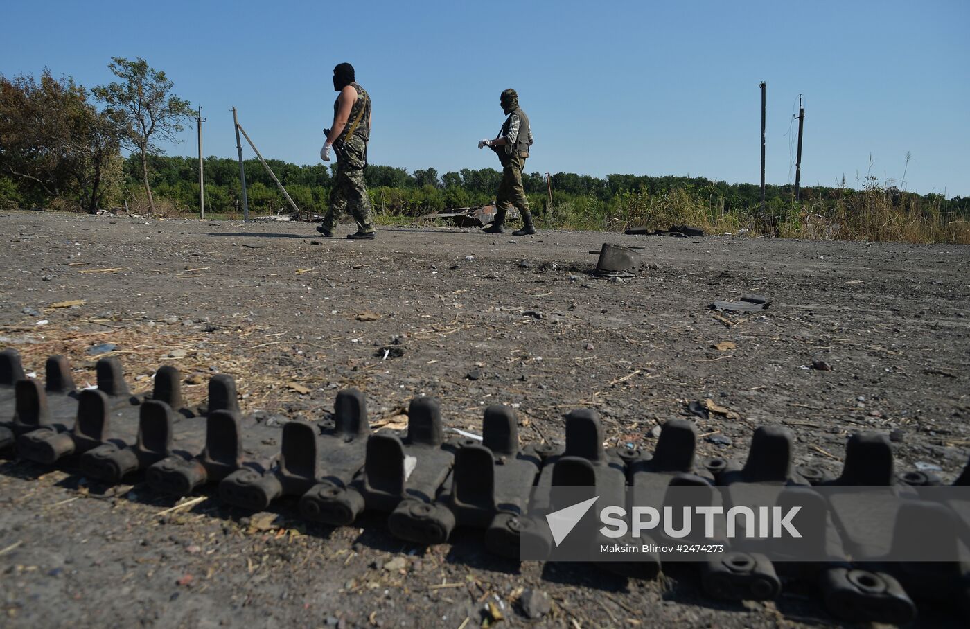 Lugansk People's Republic militia take over Dolzhansky border crossing point on Russian border