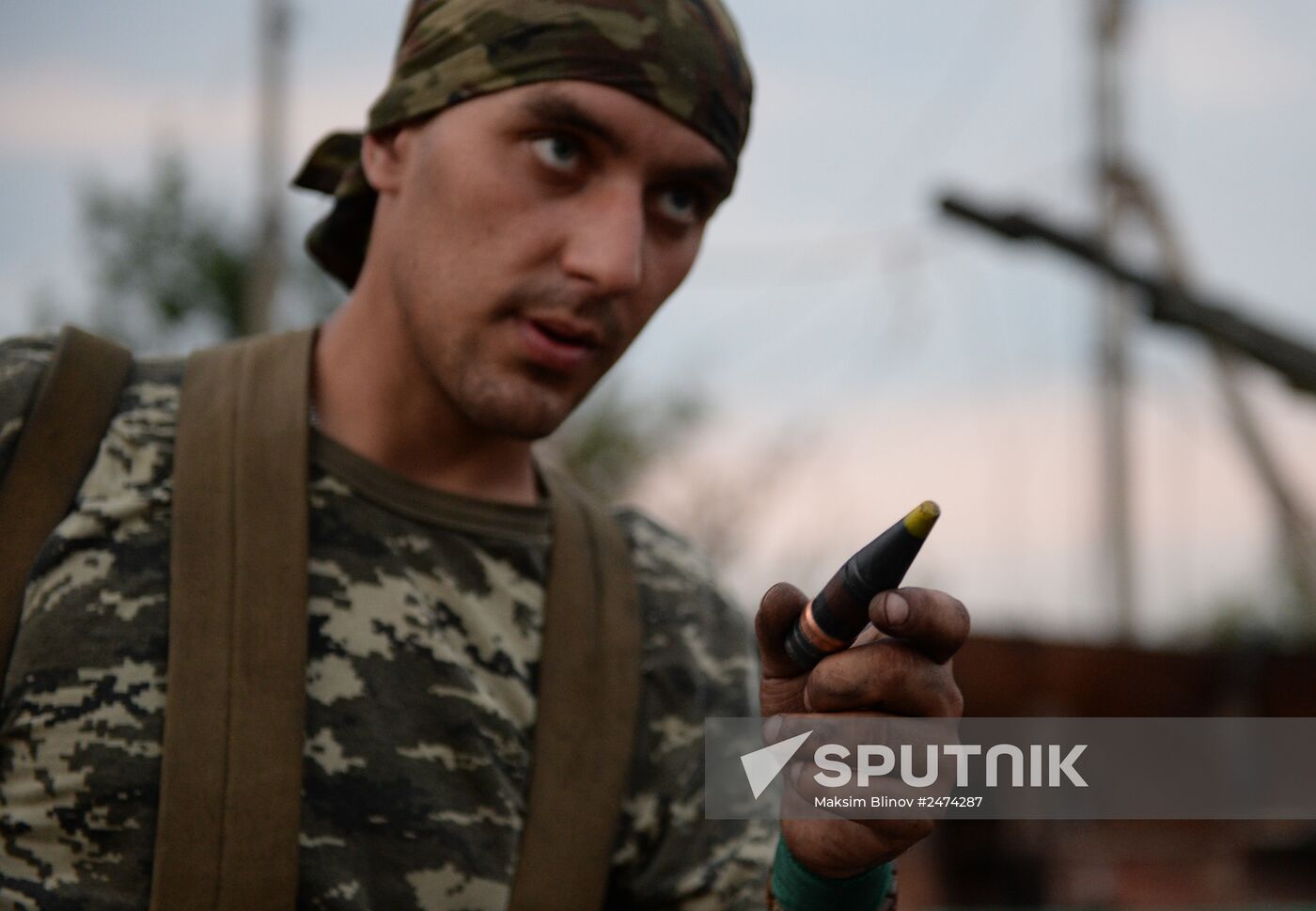 Lugansk People's Republic militia take over Dolzhansky border crossing point on Russian border