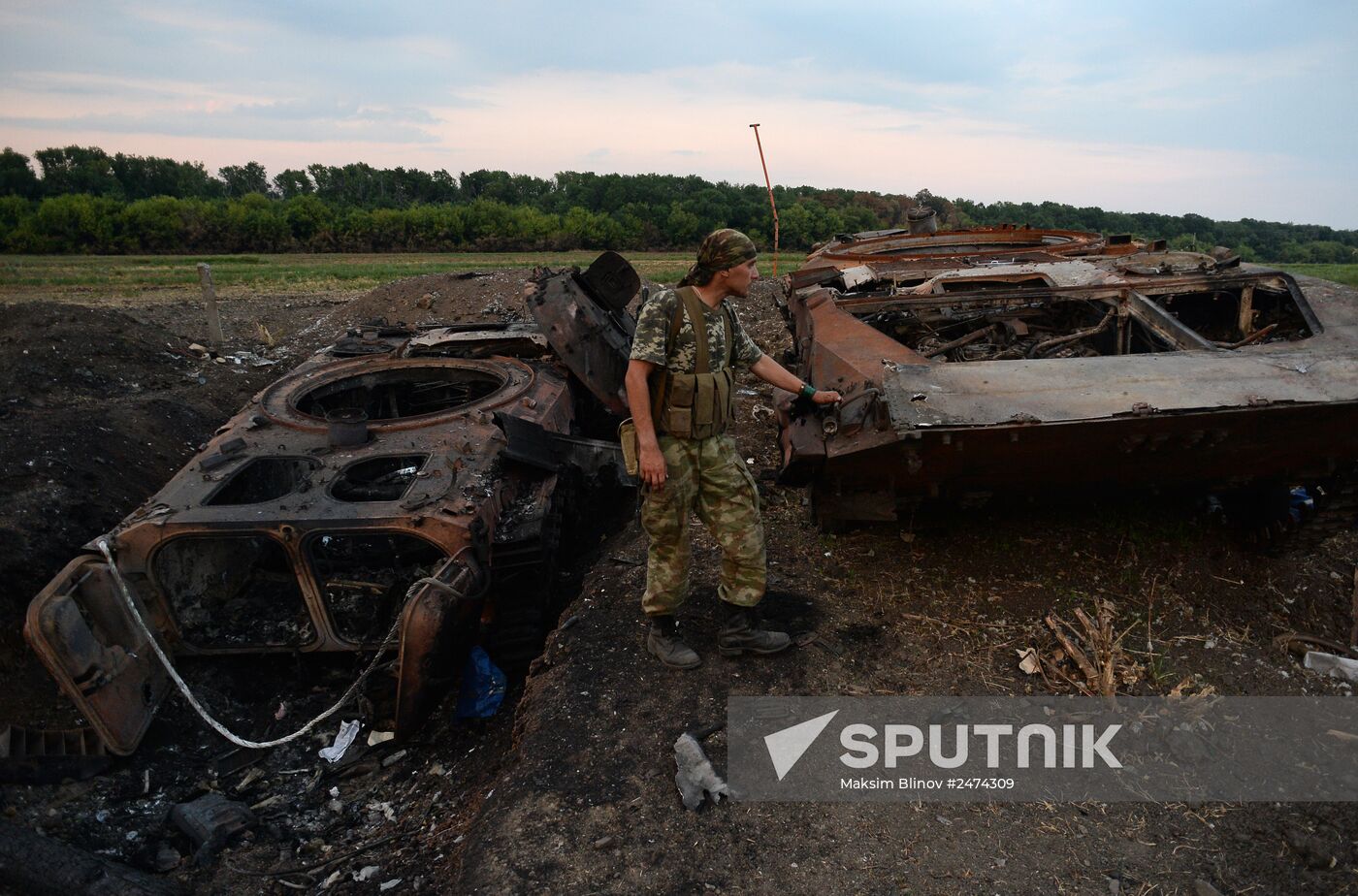 Lugansk People's Republic militia take over Dolzhansky border crossing point on Russian border