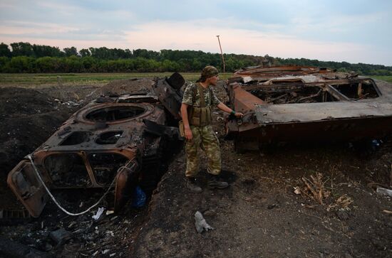 Lugansk People's Republic militia take over Dolzhansky border crossing point on Russian border