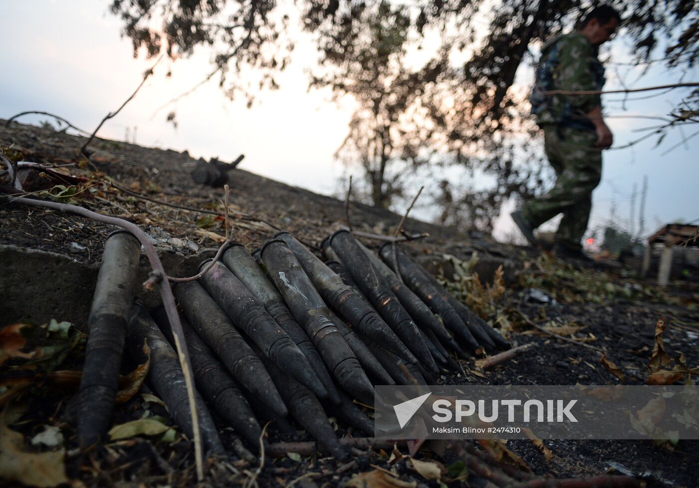 Lugansk People's Republic militia take over Dolzhansky border crossing point on Russian border