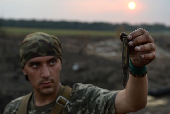 Lugansk People's Republic militia take over Dolzhansky border crossing point on Russian border
