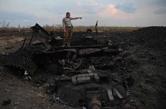 Lugansk People's Republic militia take over Dolzhansky border crossing point on Russian border