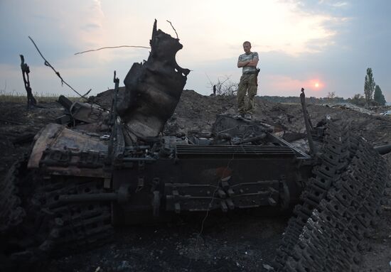 Lugansk People's Republic militia take over Dolzhansky border crossing point on Russian border