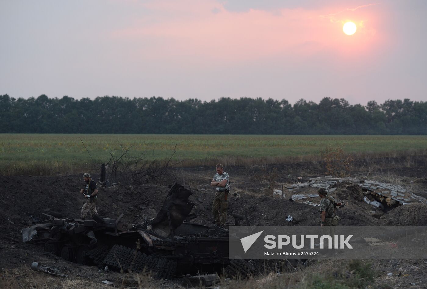 Lugansk People's Republic militia take over Dolzhansky border crossing point on Russian border