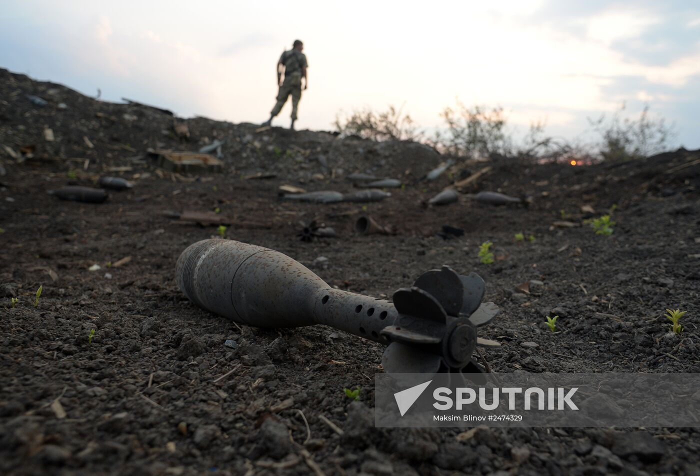 Lugansk People's Republic militia take over Dolzhansky border crossing point on Russian border