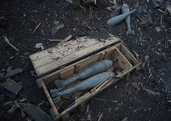 Lugansk People's Republic militia take over Dolzhansky border crossing point on Russian border
