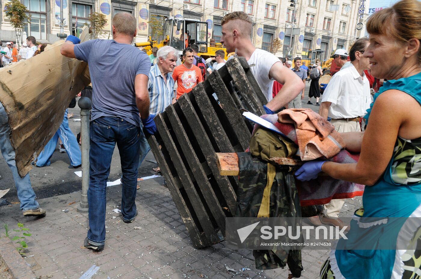 Barricades cleared in Kiev's Maidan square