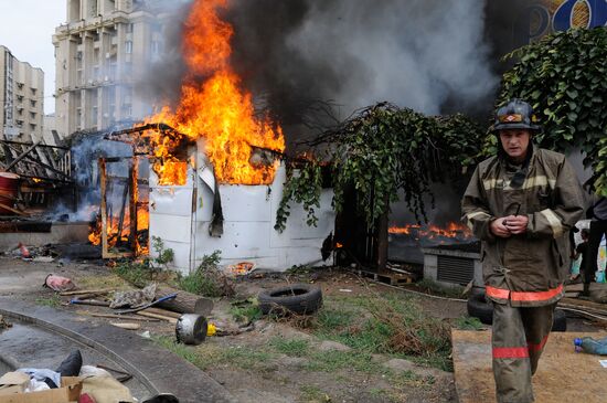 Barricades cleared in Kiev's Maidan square