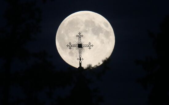 Cosmic phenomenon - Supermoon