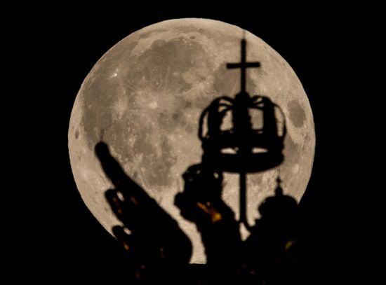 Cosmic phenomenon - Supermoon