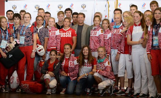 Russian team seen off before departing for 2014 Summer Youth Olympics