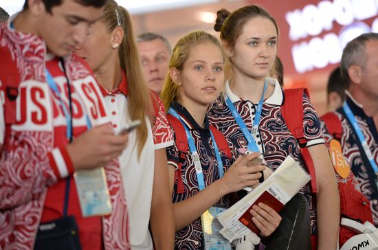 Russian team seen off before departing for 2014 Summer Youth Olympics