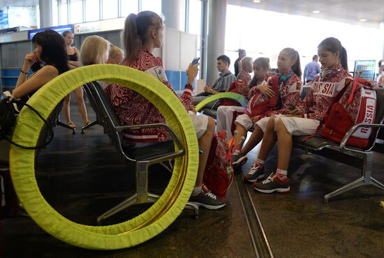 Russian team seen off before departing for 2014 Summer Youth Olympics