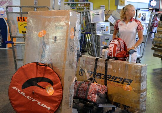 Russian team seen off before departing for 2014 Summer Youth Olympics