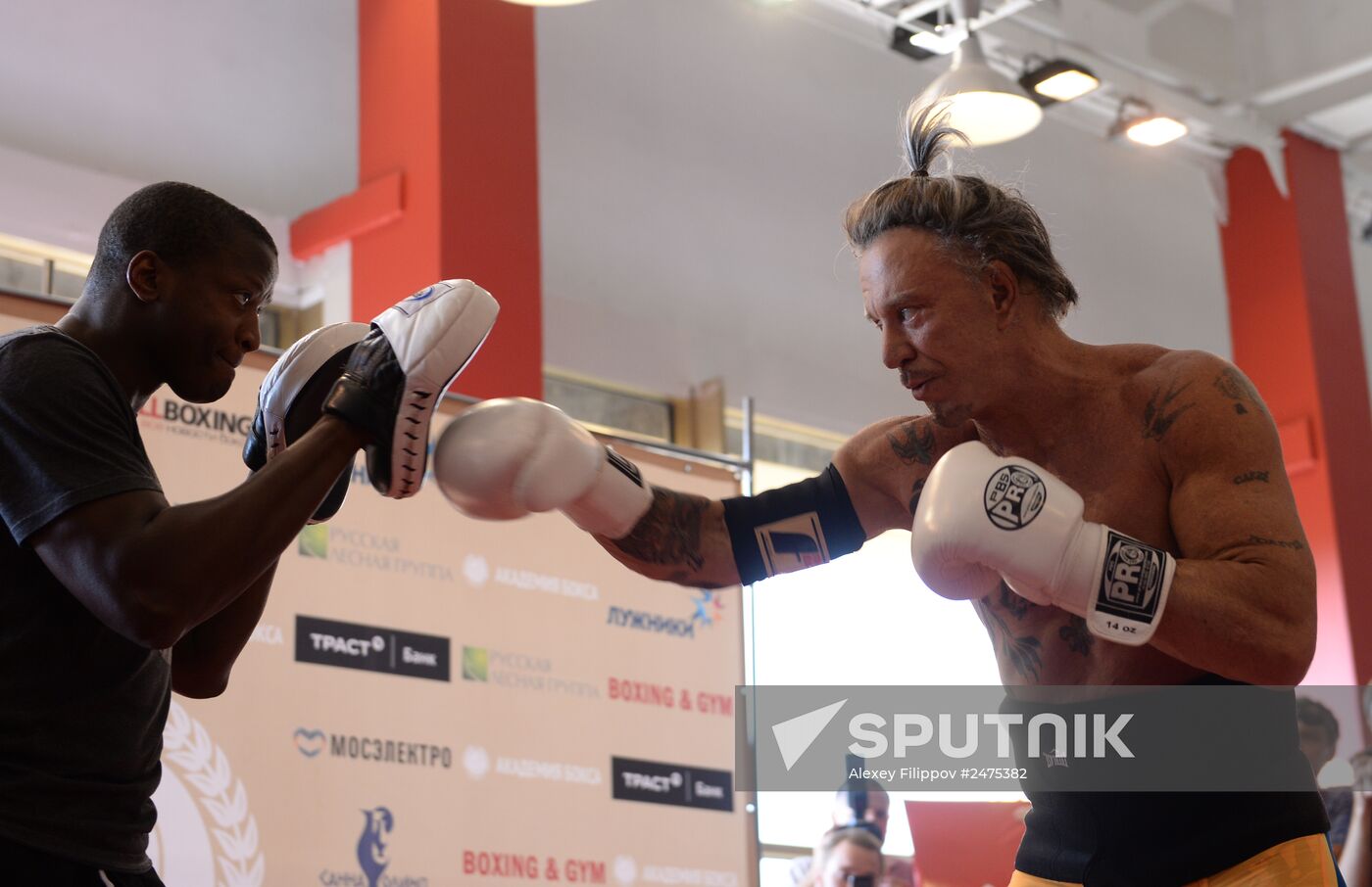 American actor Mickey Rourke holds open boxing workout in Moscow