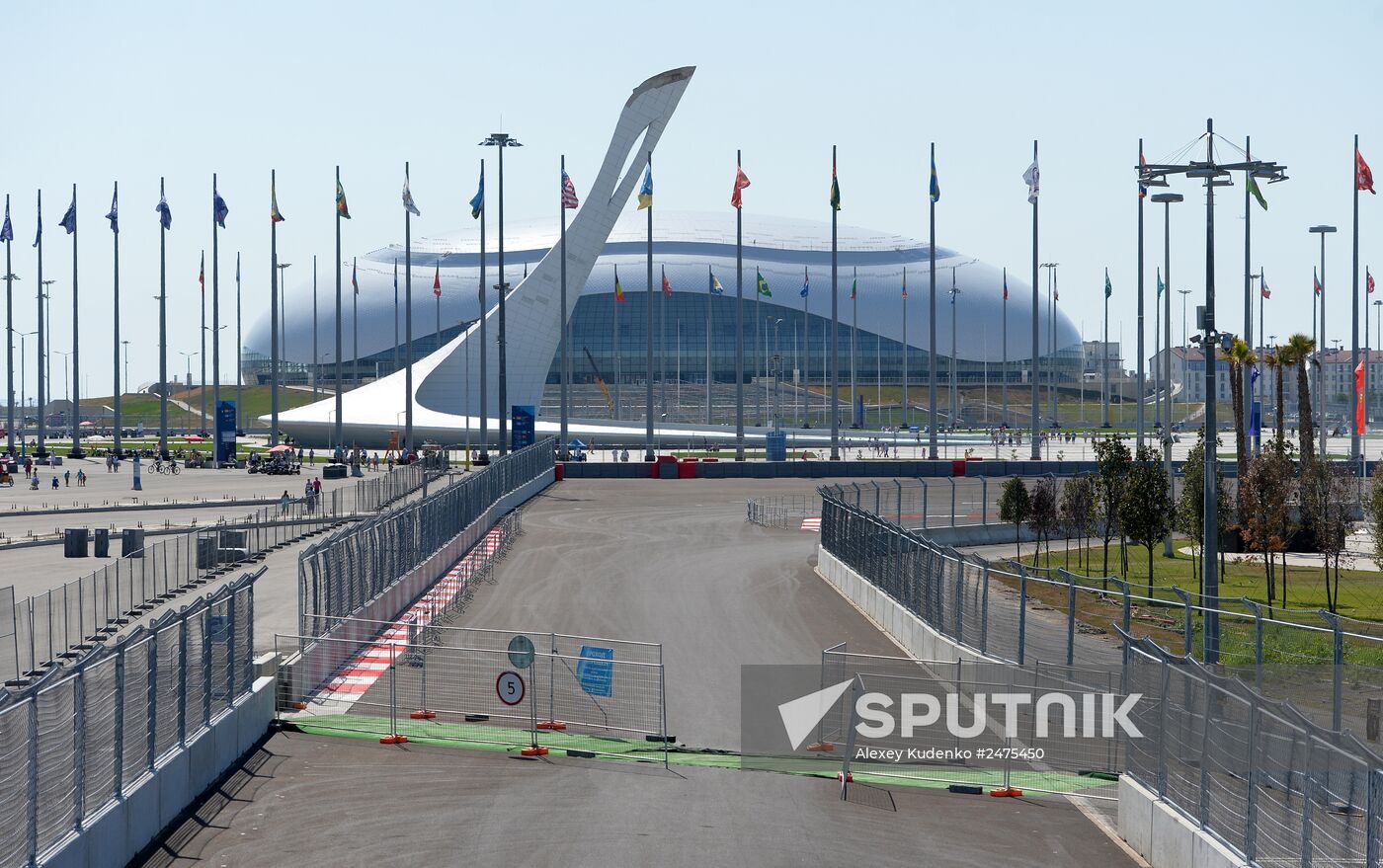 Building the Formula-1 motor racing track in Sochi