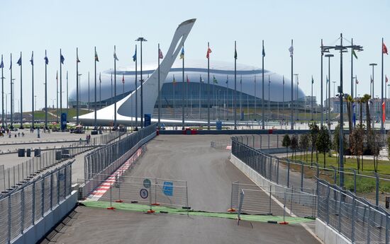Building the Formula-1 motor racing track in Sochi