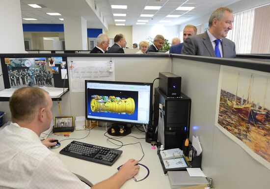 Dmitry Rogozin visits Saturn Science & Production Association