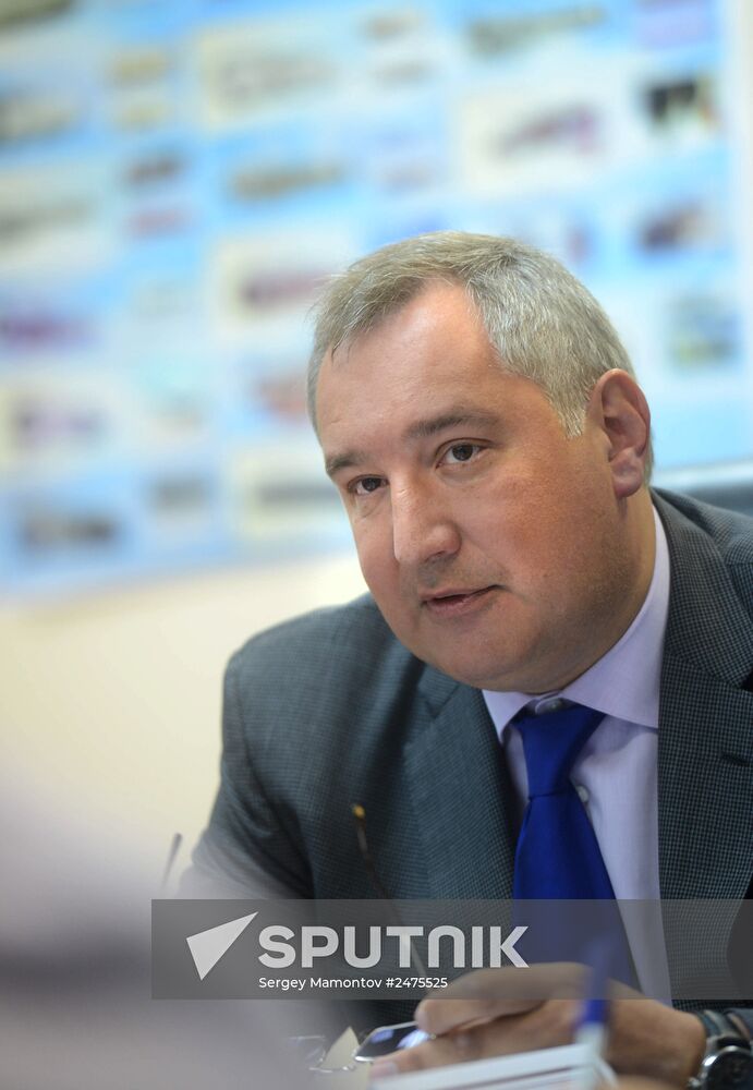 Dmitry Rogozin visits Saturn Science & Production Association