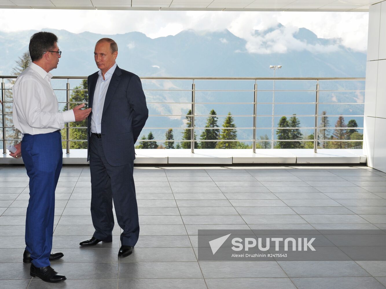 Vladimir Putin meets with Abdel Fattah al-Sisi in Sochi