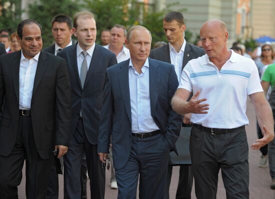 Vladimir Putin meets with Abdel Fattah al-Sisi in Sochi