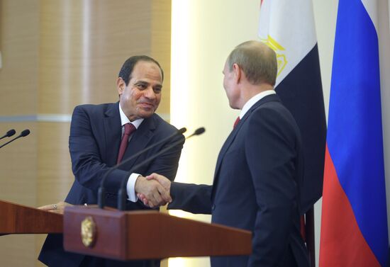 Vladimir Putin meets with Abdel Fattah al-Sisi in Sochi